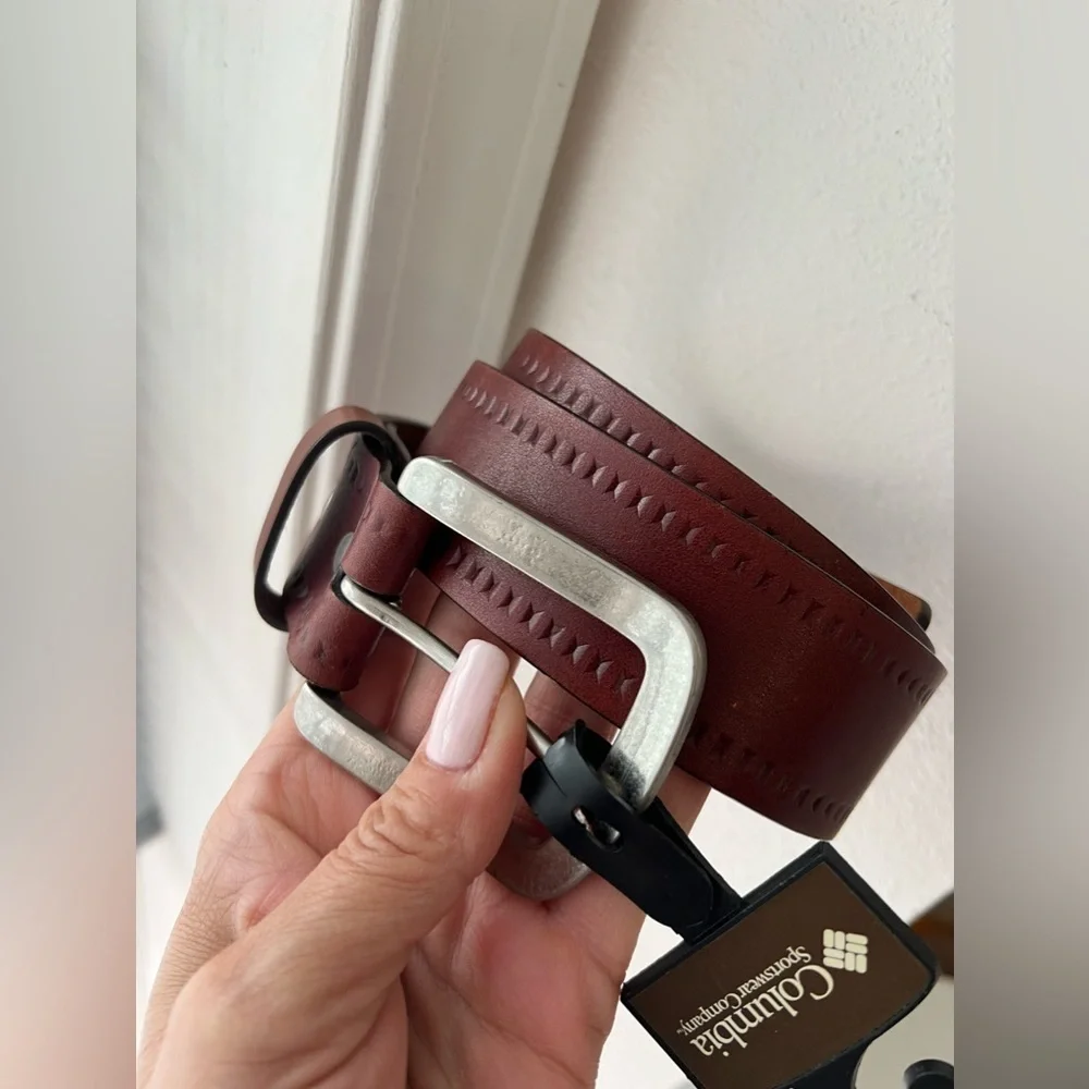 Columbia | Men's Size Small (30-32) | Brown Leather Belt